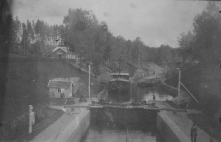 Saimaan kanavan aukeaminen kasvatti Pietarin-kauppaa merkittävästi. Kuva vuodelta 1924, MKM.